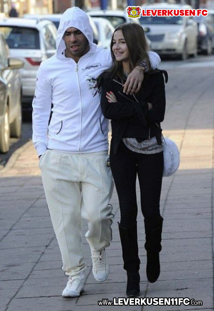 Carlos Tevez برندا آسنیکار