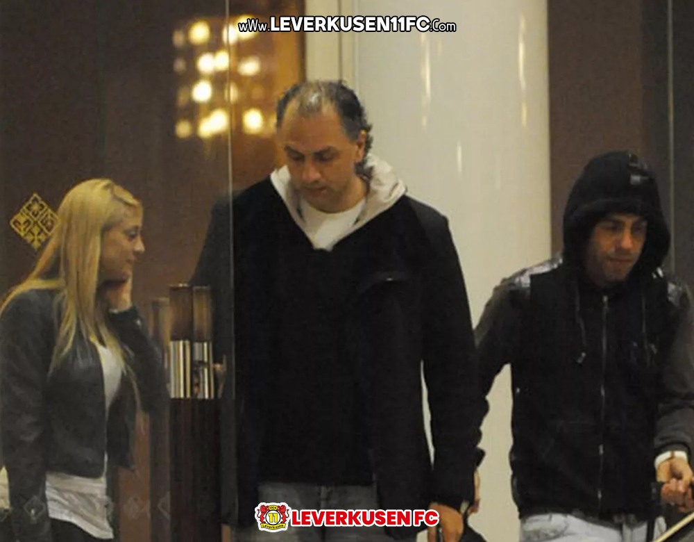 Carlos Tevez دوست دختر