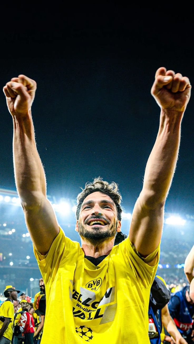 wallpaper Mats Hummels