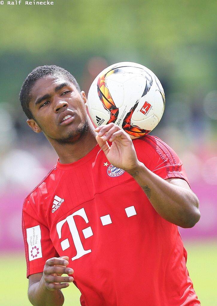 والپیپر داگلاس کاستا والپیپر داگلاس کاستا