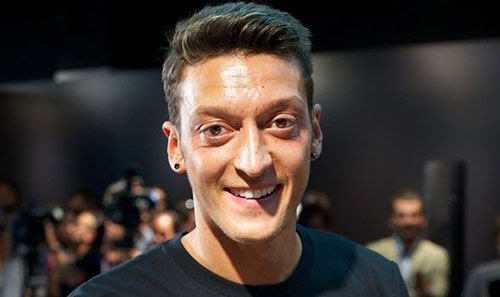 عکس پروفایل Mesut Özil