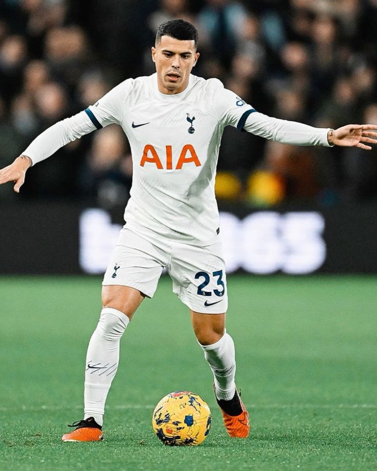 Pedro Porro wallpaper 4k 