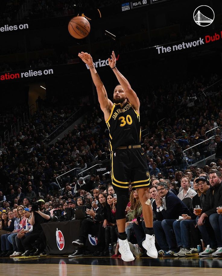 پرتاپ سه امتیازی کری