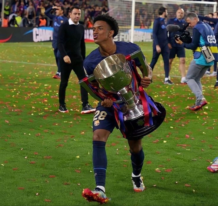 Alejandro Balde wallpaper hd 