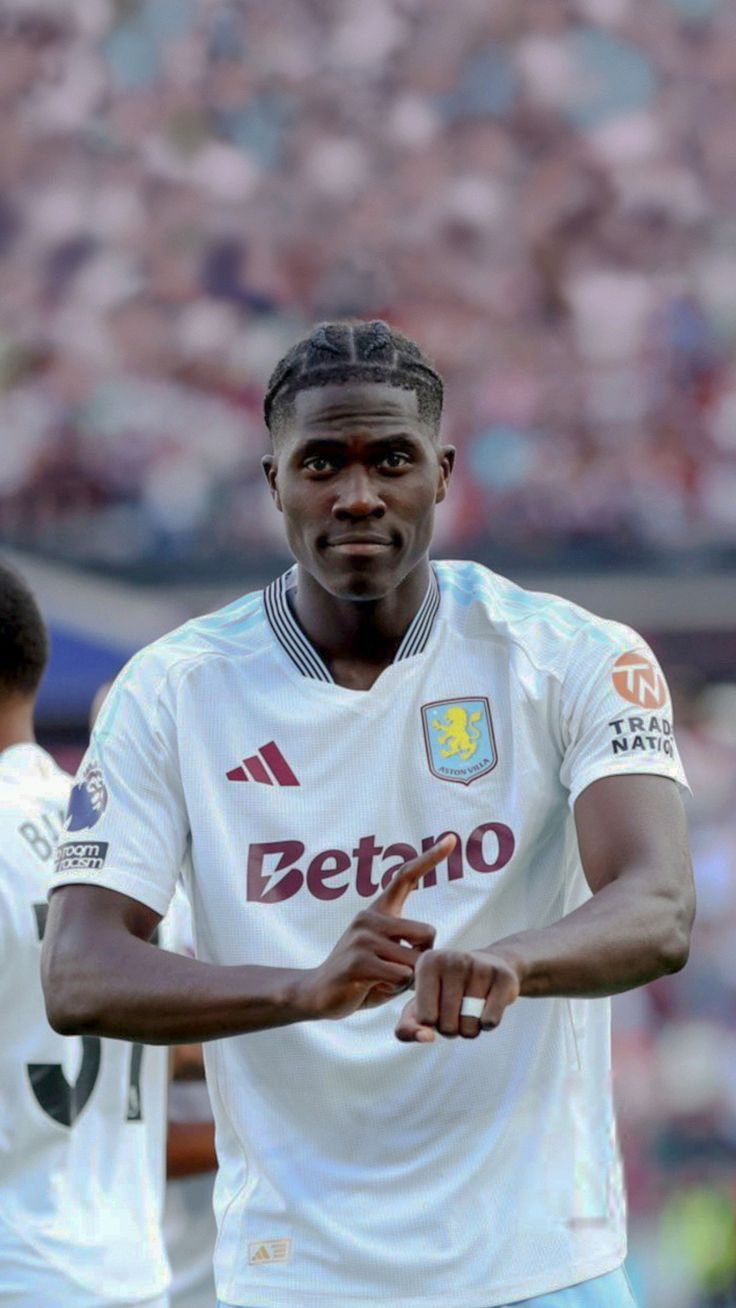 wallpaper Amadou Onana