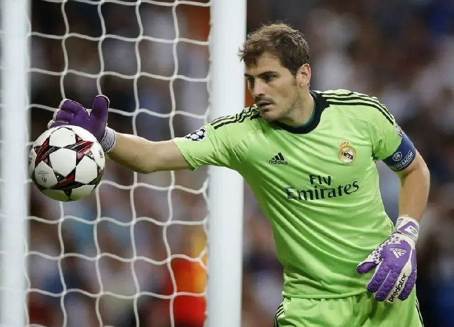 عکس ایکر کاسیاس دروازه بان