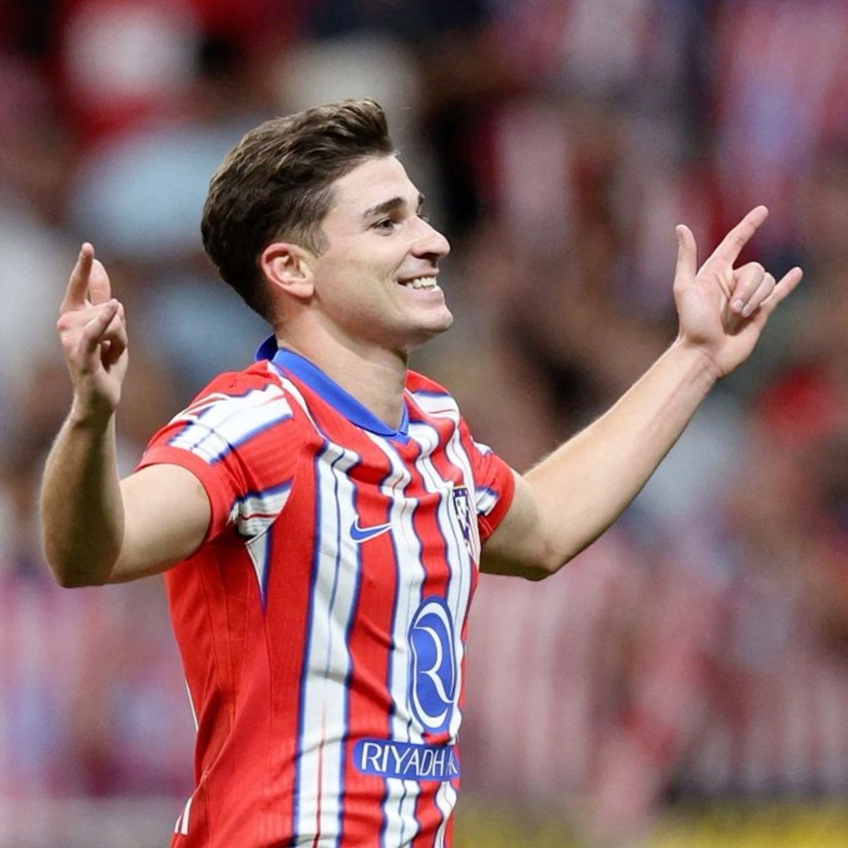 بیوگرافی جولیان آلوارز