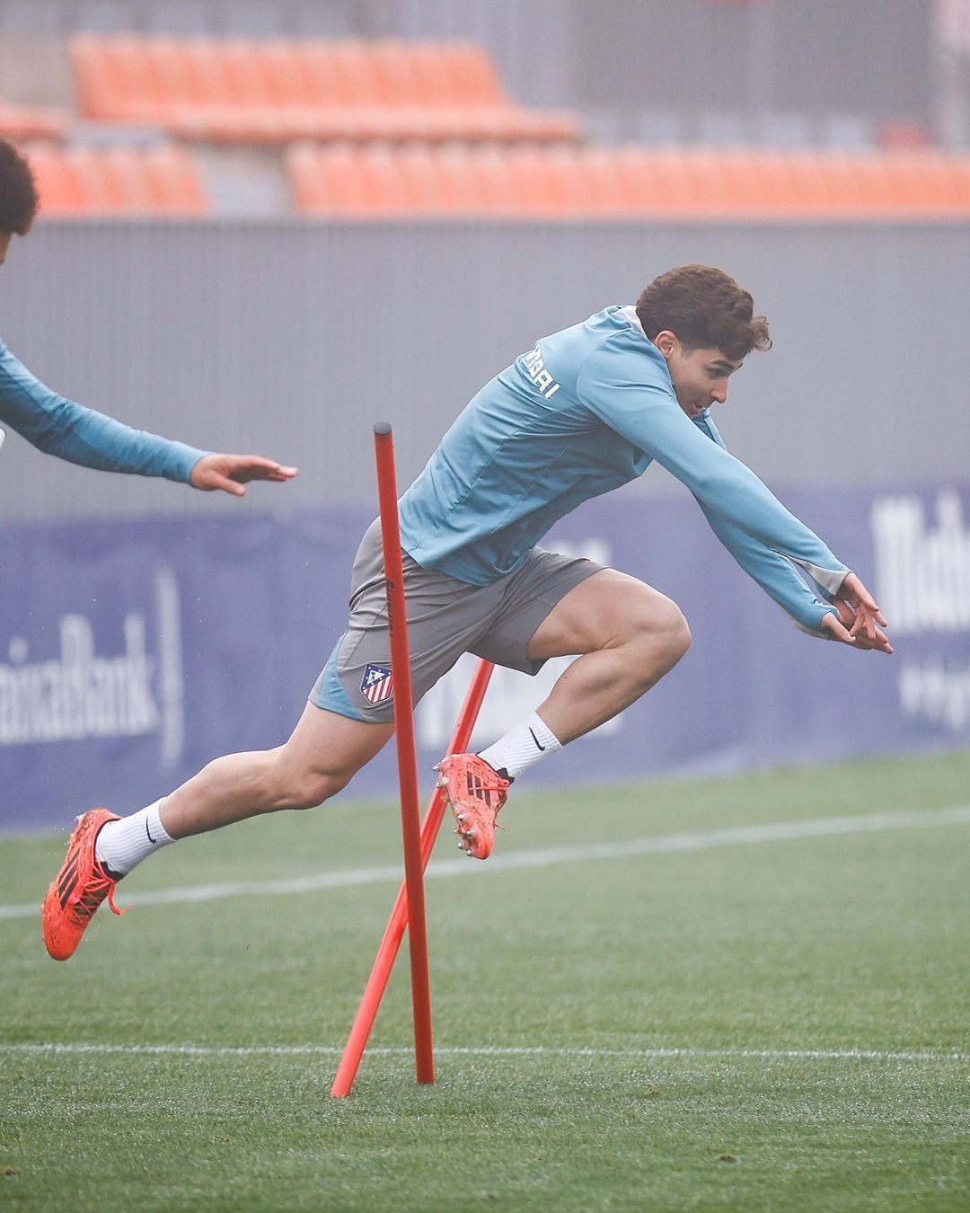 جولیان آلوارز تمرینات بدنسازی جولیان آلوارز تمرینات بدنسازی