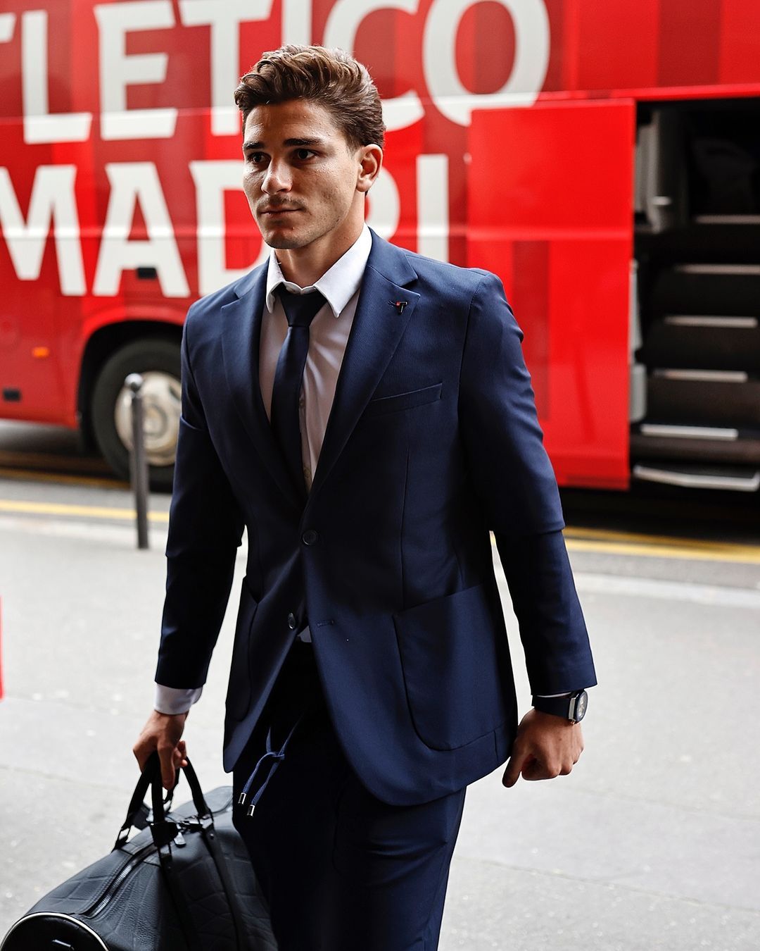 پست جولیان آلوارز در تیم ملی پست جولیان آلوارز در تیم ملی