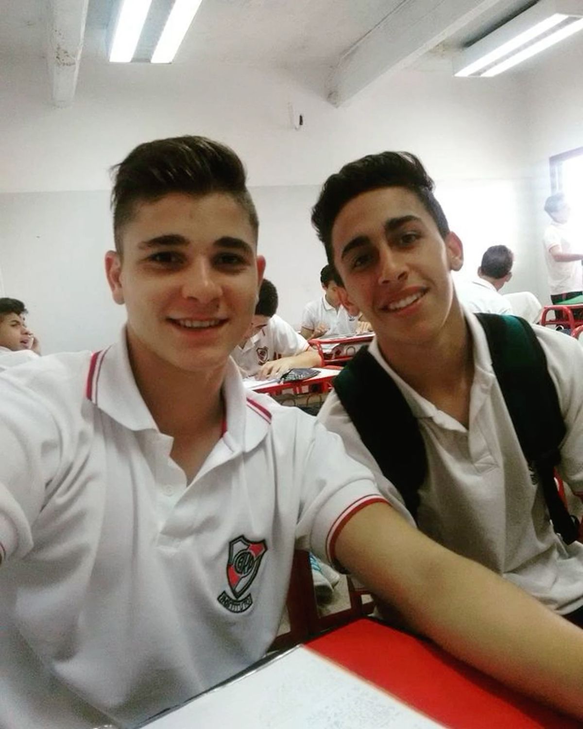 کودکی خولیان آلوارز کودکی خولیان آلوارز