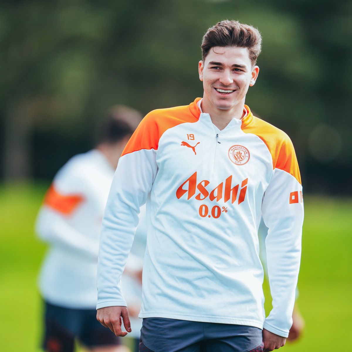 عکس جذاب جولیان آلوارز عکس جذاب جولیان آلوارز