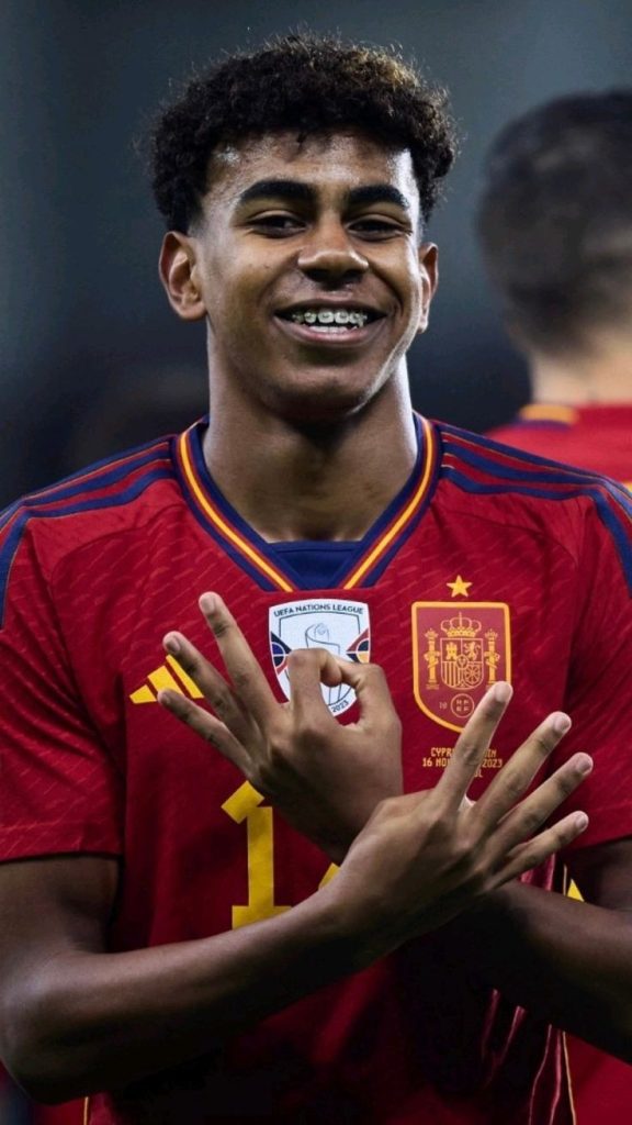 تصاویر لامین یامال تصاویر لامین یامال