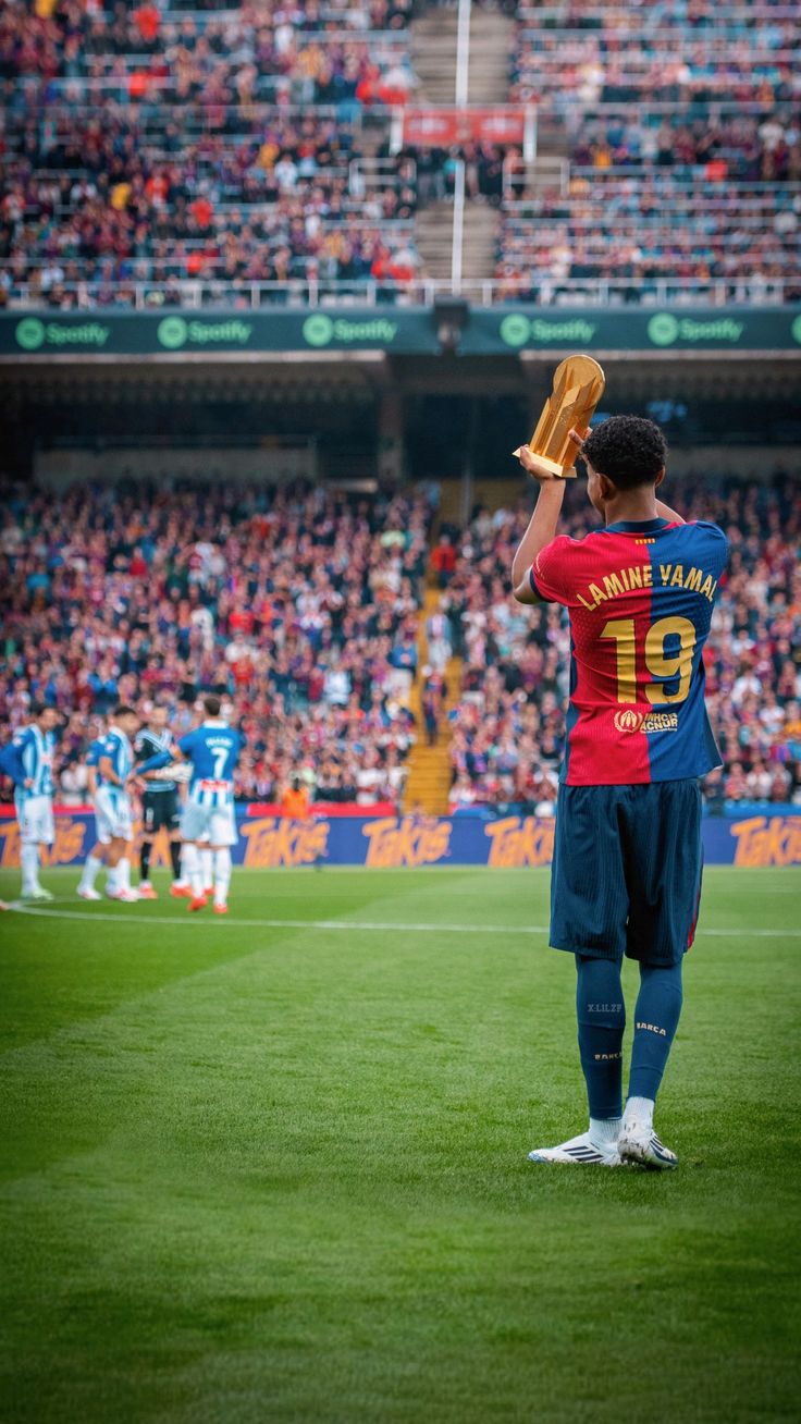 lamine yamal wallpaper 