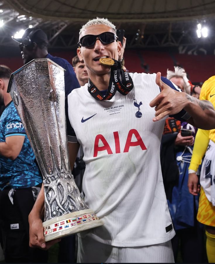 richarlison wallpaper brazil