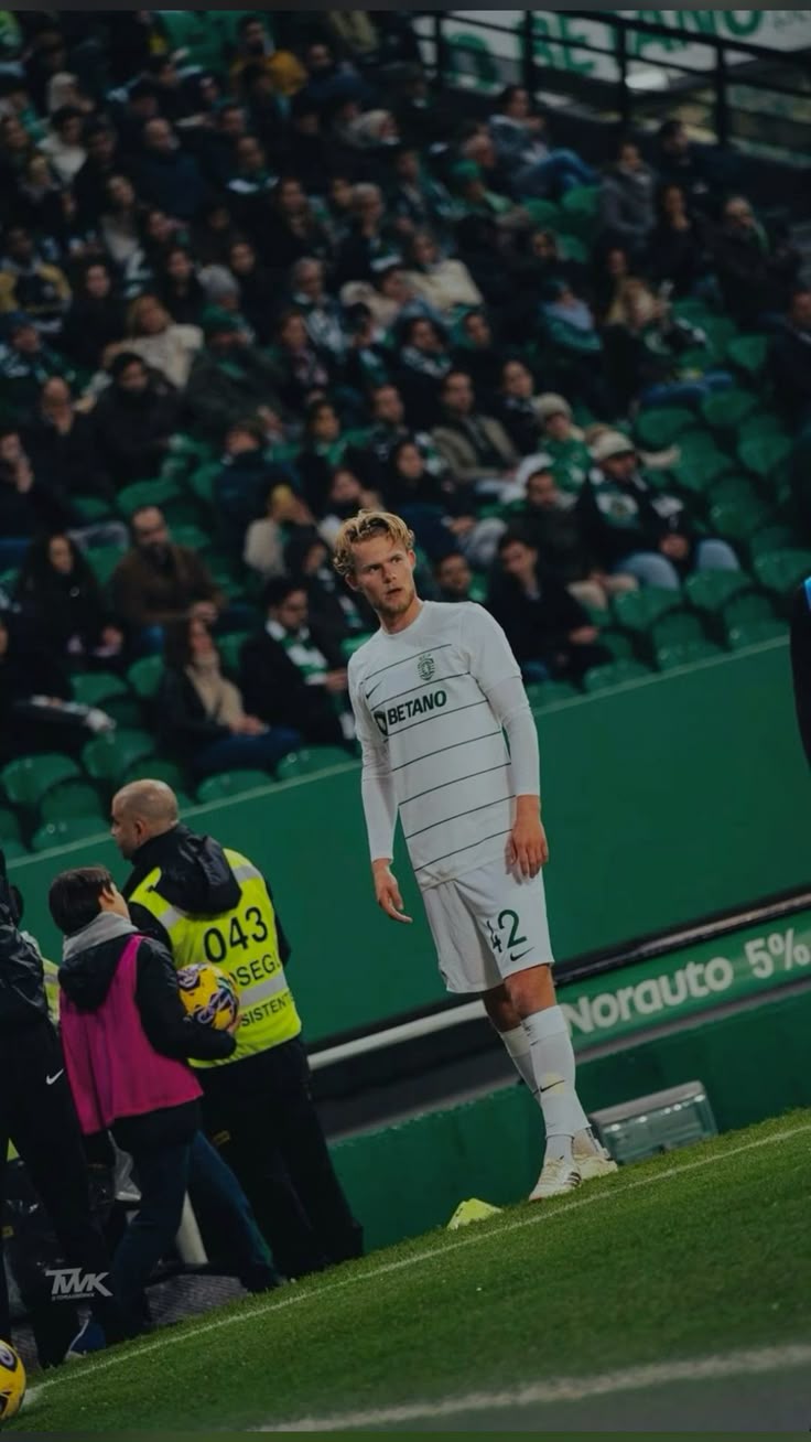wallpaper for phone Morten Hjulmand