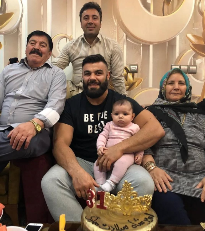 عکس خانوادگی امیر علی اکبری