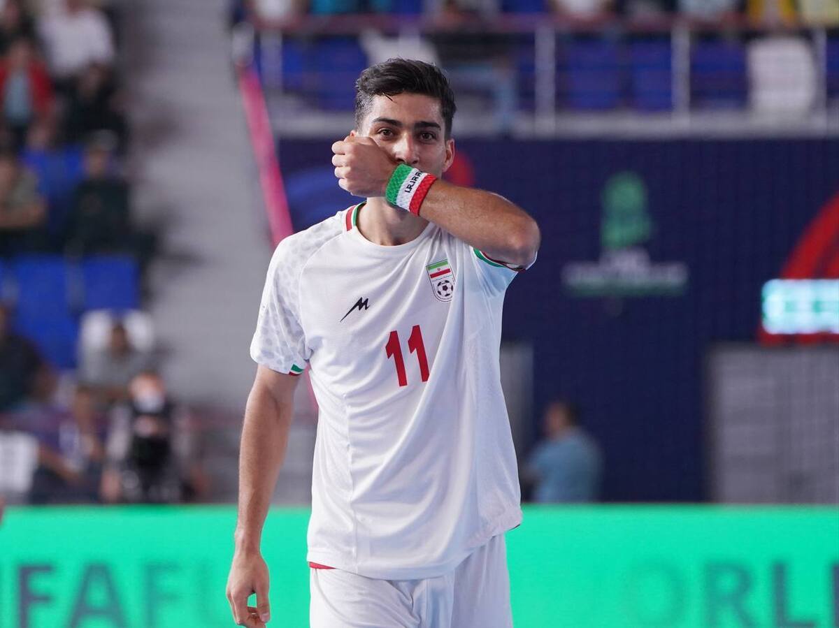 مهدی کریمی والپیپر 