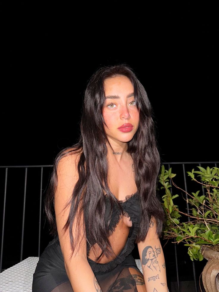 عکس های سکسی نیکی نیکول