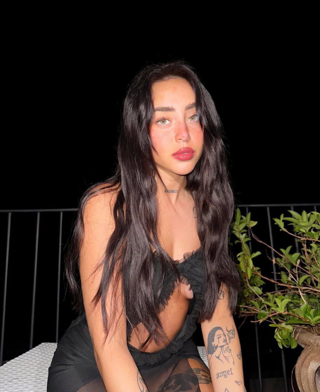 عکس لخت نیکی نیکول عکس لخت نیکی نیکول