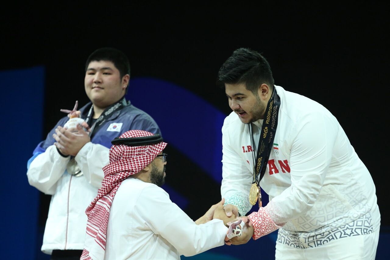 یزدانی تاریخساز وزنهبرداری آسیا یزدانی تاریخساز وزنهبرداری آسیا