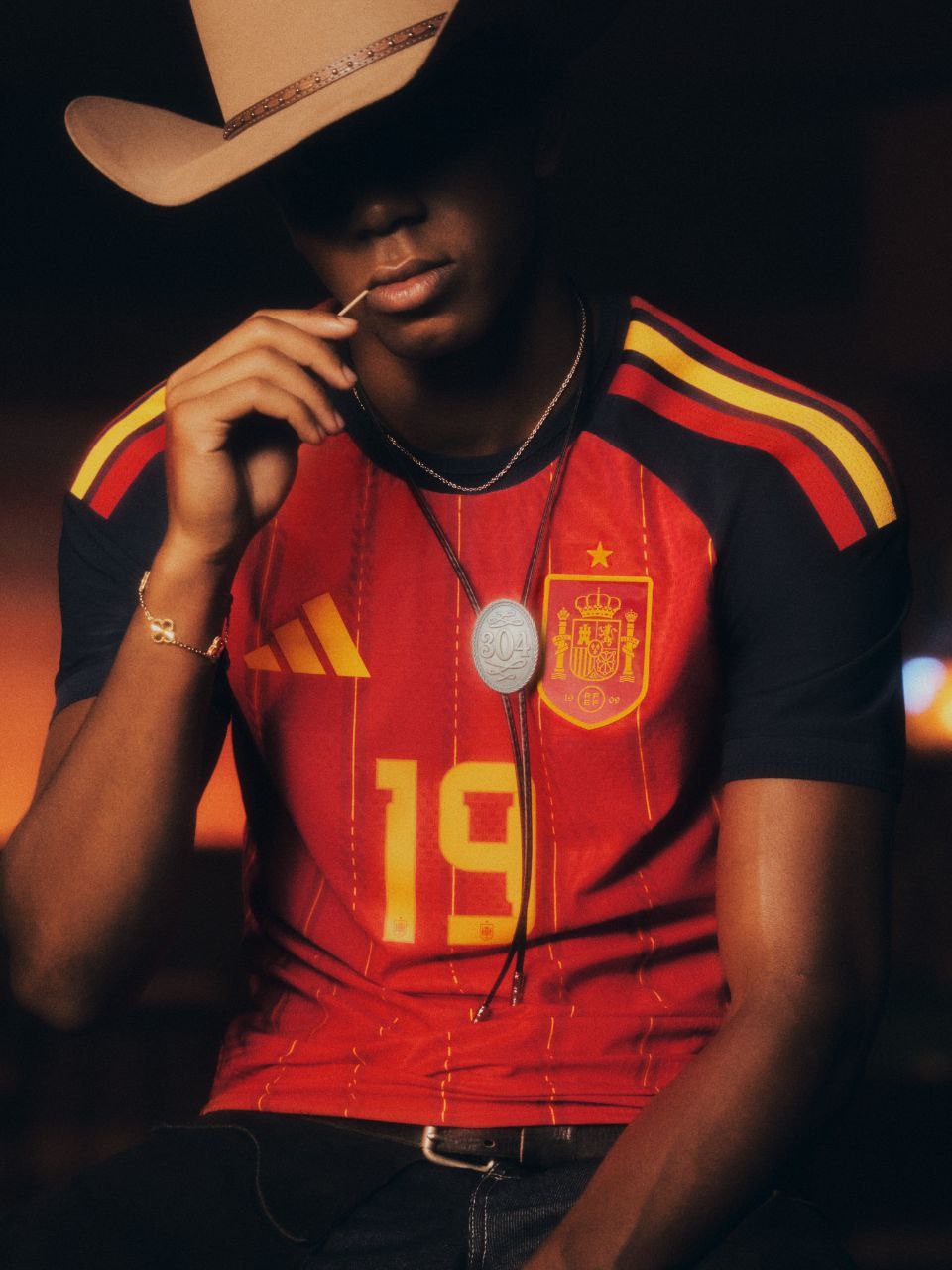 واکنشها به کیت اسپانیا و لامین یامال