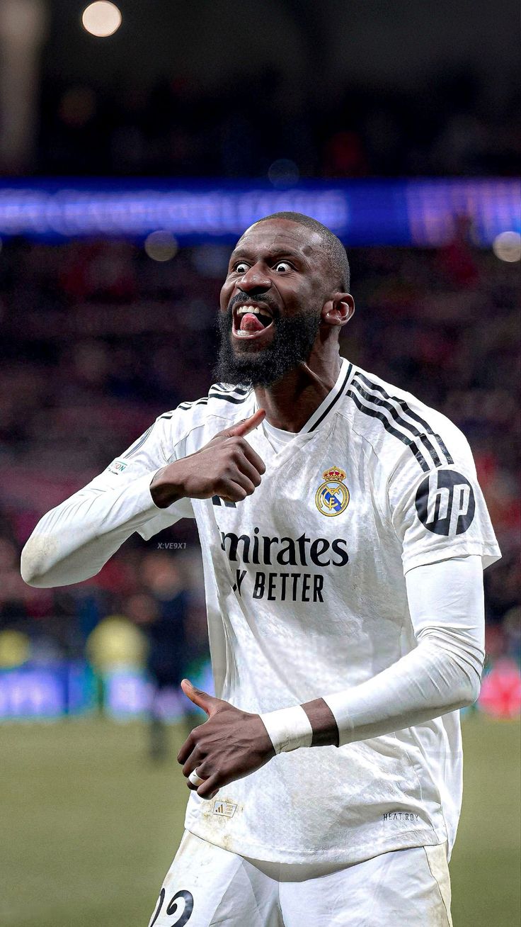 آنتونیو رودیگر نامزد بهترین مدافع 2025