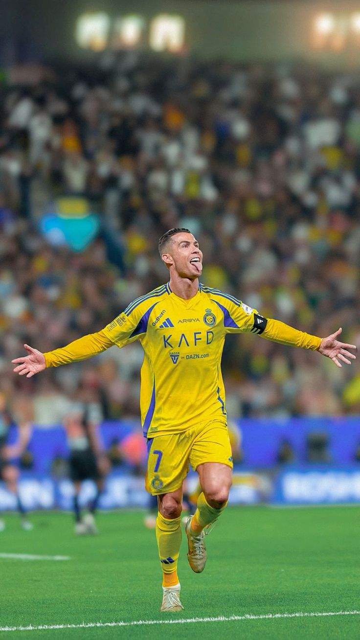 رونالدو نامزد بهترین مهاجم 2025