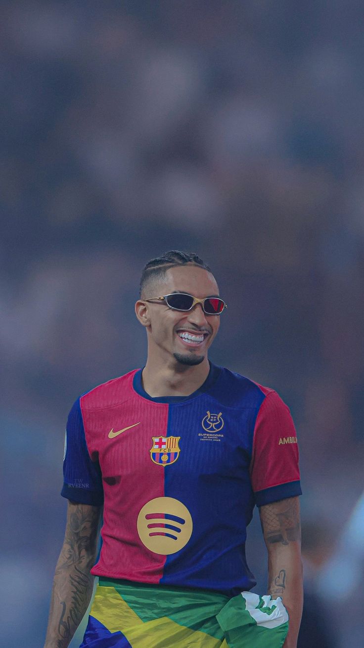 رافینیا در بین نامزدهای جایزه بزرگ The Best