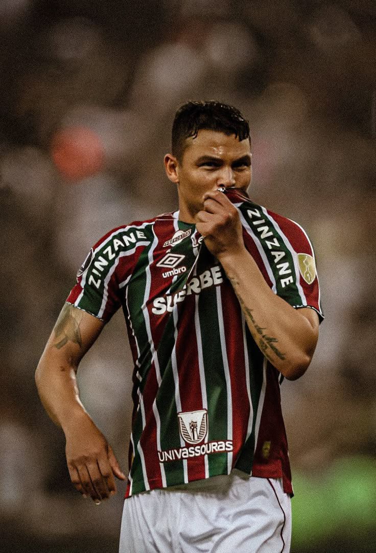 تیاگو سیلوا نامزد بهترین مدافع 2025