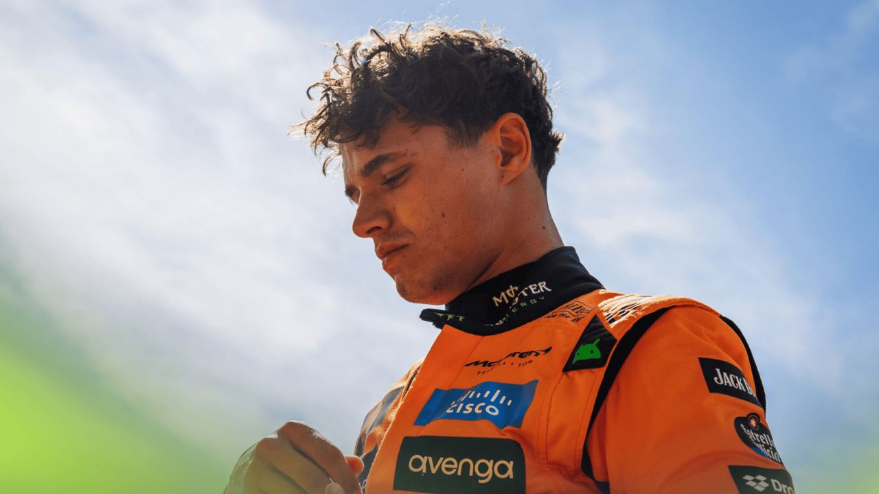 نوریس قهرمان جهان شد